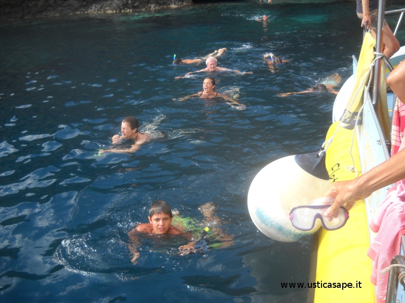 F.C.7815a giro in barca con bagno