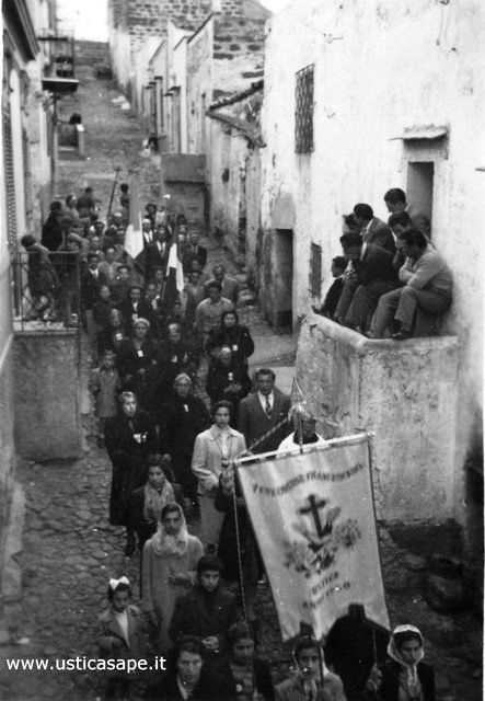 Ustica via Calvario, processione